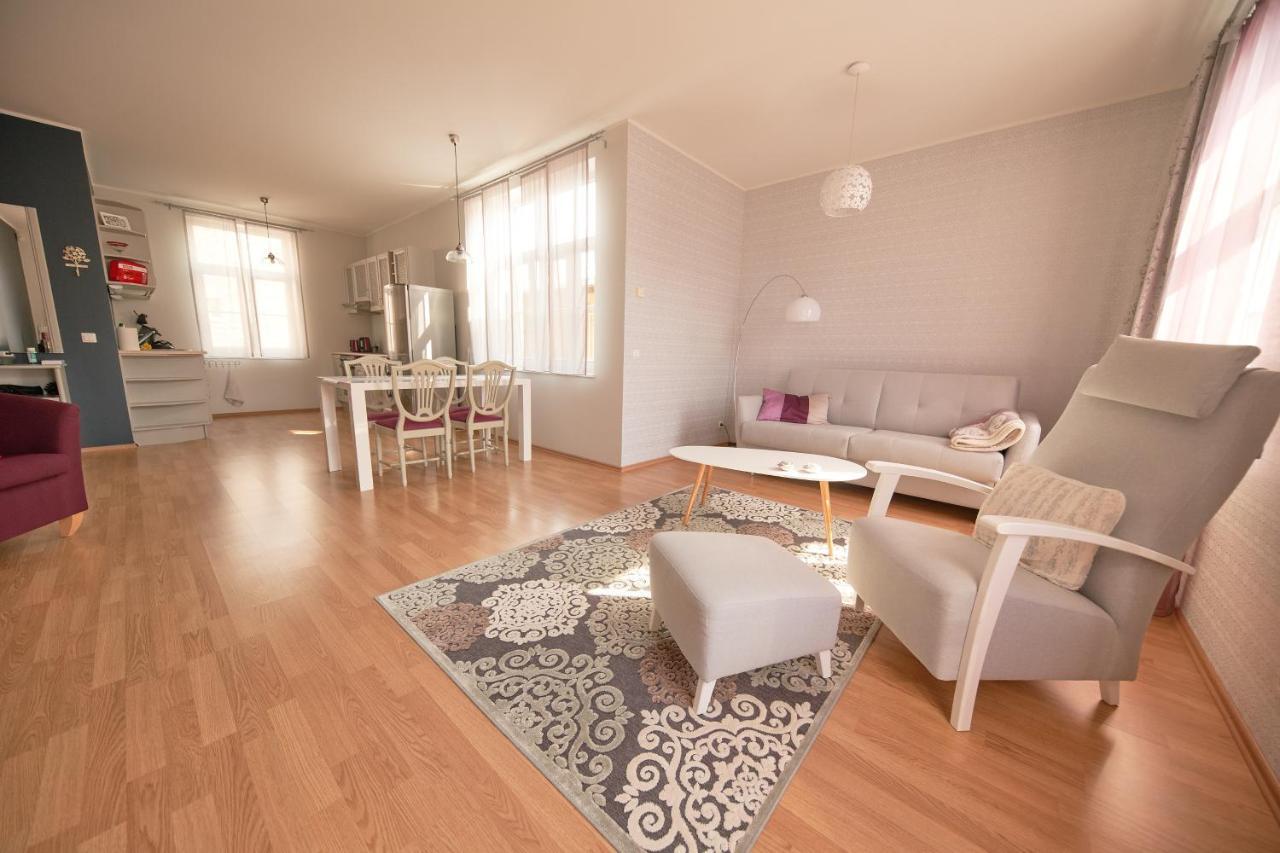 Rose Apartment ฮัปซาลู ภายนอก รูปภาพ